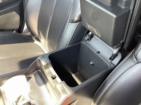 Used 2024 Jeep Grand Cherokee L Limited w/ Luxury Tech Group II image 19