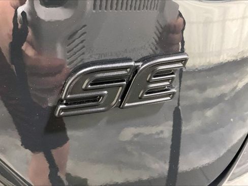 Certified 2025 Toyota Corolla SE FWD image 9
