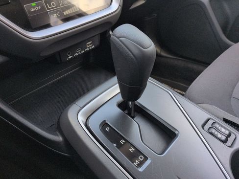 Used 2025 Subaru Crosstrek 2.5i Premium AWD/4WD image 19
