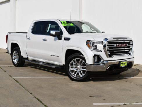 Used 2022 GMC Sierra 1500 SLT w/ SLT Premium Plus Package image 2