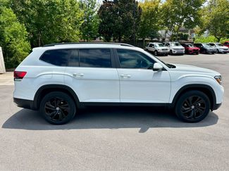 Used 2023 Volkswagen Atlas SE w/ Black Wheel Package AWD/4WD video 4