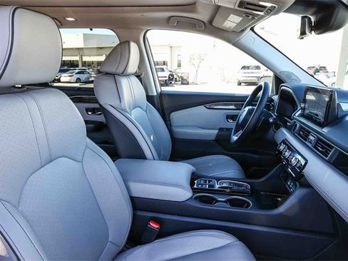 Used 2023 Honda Pilot Elite image 18