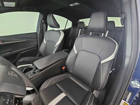 Used 2025 Toyota Camry SE image 21