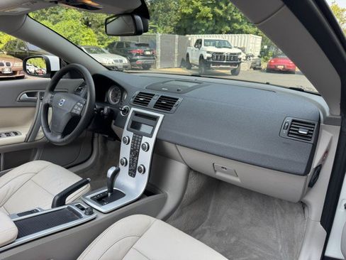 Used 2012 Volvo C70 T5 w/ Climate Pkg FWD image 32