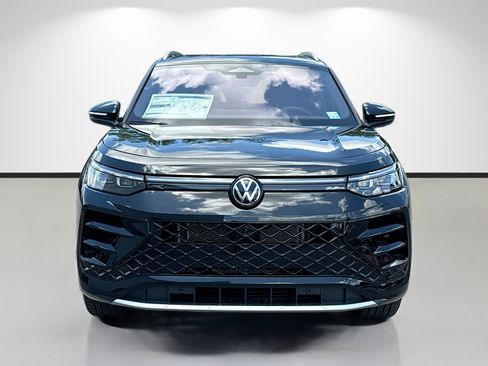 New 2026 Volkswagen Tiguan SEL R-Line AWD/4WD image 8