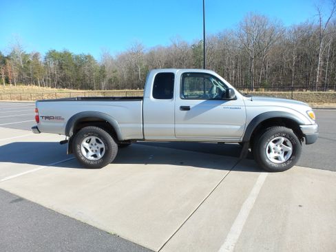 Used 2002 Toyota Tacoma PreRunner image 21