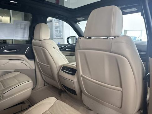 Certified 2024 Cadillac Escalade Premium Luxury w/ LPO, Floor Liner Package AWD/4WD image 24