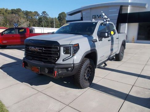 Used 2024 GMC Sierra 1500 AT4X w/ AT4X AEV Edition image 8