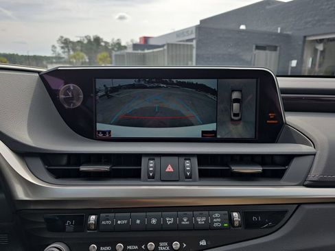 Used 2021 Lexus ES 350 Ultra Luxury w/ Accessory Package 2 image 27