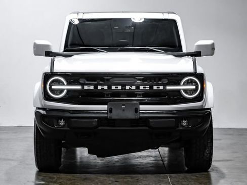 Used 2024 Ford Bronco Outer Banks AWD/4WD image 6