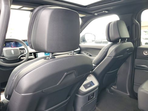 New 2025 Lincoln Navigator L Reserve w/ Jet Appearance Package image 28