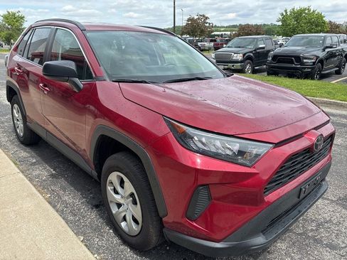 Used 2021 Toyota RAV4 LE AWD/4WD image 3