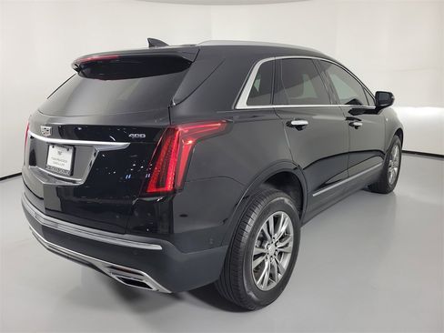 Used 2021 Cadillac XT5 Premium Luxury image 4