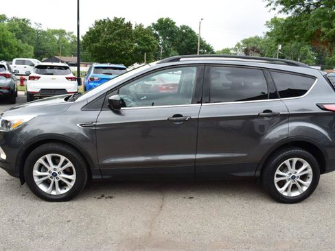 Used 2018 Ford Escape SE FWD image 9