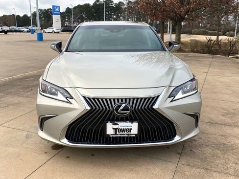 Used 2020 Lexus ES 350 w/ Premium Package image 2