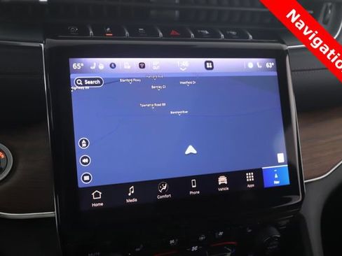 Used 2024 Jeep Grand Cherokee Summit w/ Luxury Tech Group V image 5