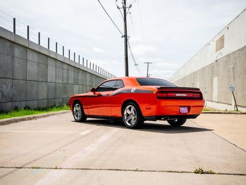 Used 2009 Dodge Challenger R/T RWD image 55