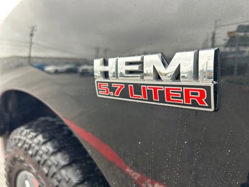 Used 2016 RAM 1500 Classic SLT w/ SLT Plus D←cor Group image 31