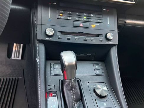 Used 2016 Lexus RC 200t RWD image 14