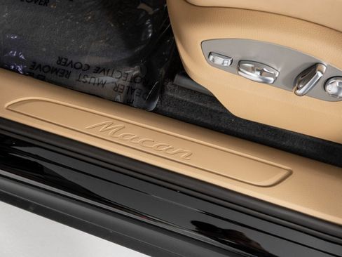 New 2026 Porsche Macan image 22