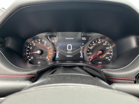 Used 2025 Jeep Compass Trailhawk AWD/4WD image 22