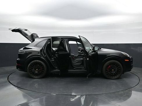 Used 2023 Porsche Cayenne GTS AWD/4WD image 44