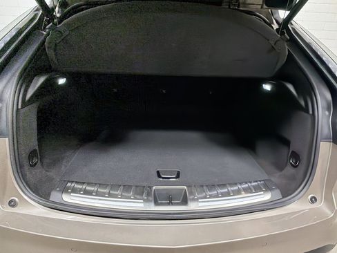 Used 2025 Cadillac XT4 Sport w/ LPO, Onyx Lite Package FWD image 13