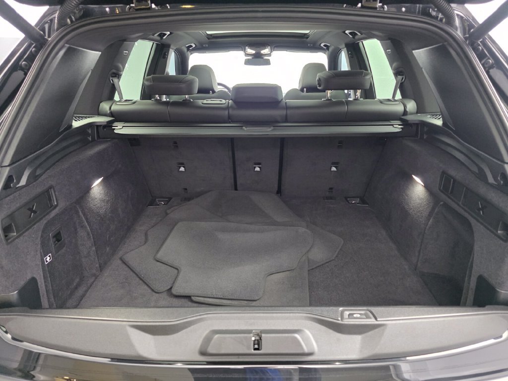 Used 2024 BMW X5 xDrive40i w/ M Sport Package AWD/4WD image 16