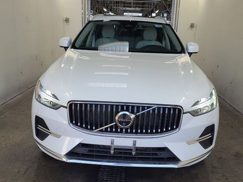 Used 2023 Volvo XC60 B5 Plus w/ Climate Package AWD/4WD image 12