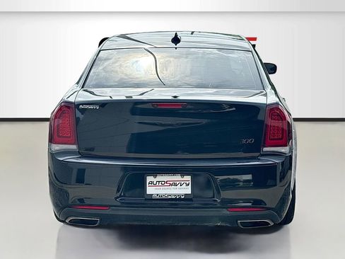 Used 2023 Chrysler 300 Touring w/ Sport Appearance Package RWD image 6