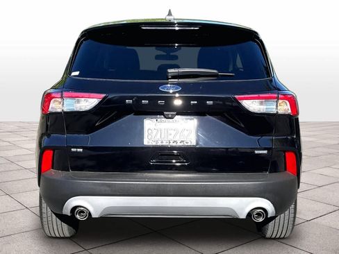 Used 2021 Ford Escape SE w/ Convenience Package FWD image 4