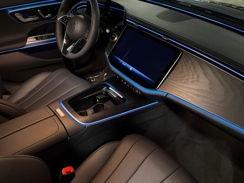 New 2026 Mercedes-Benz E 450 4MATIC Sedan image 14