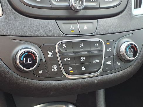 Used 2024 Chevrolet Malibu LT FWD image 30