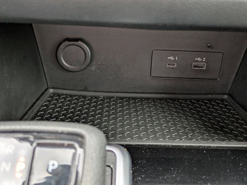 Used 2022 Nissan Pathfinder SL FWD image 25