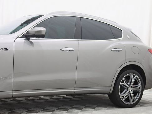 Used 2020 Maserati Levante GranSport image 3