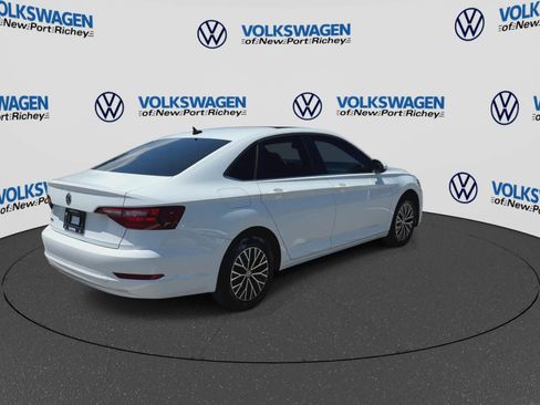 Used 2021 Volkswagen Jetta SE FWD image 8