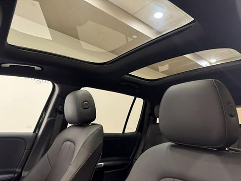 Used 2026 Mercedes-Benz GLB 250 w/ Sun & Sound Package image 9