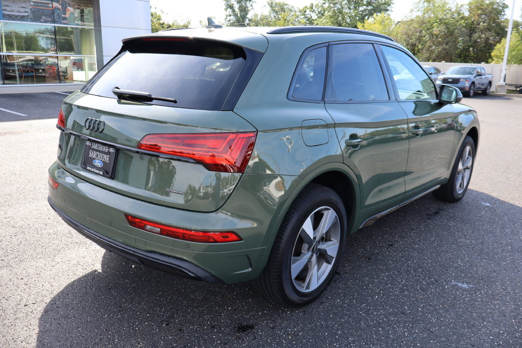 Used 2024 Audi Q5 2.0T Premium Plus w/ Premium Plus Package AWD/4WD image 3