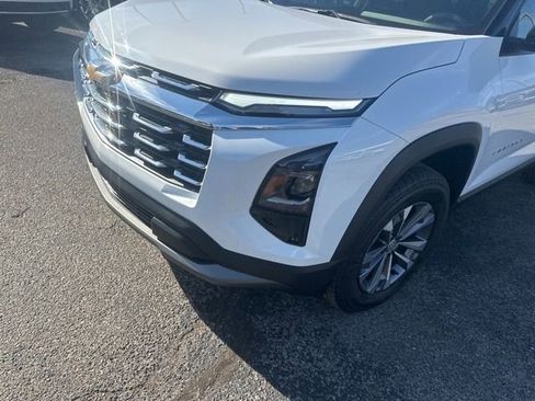 New 2026 Chevrolet Equinox LT image 9