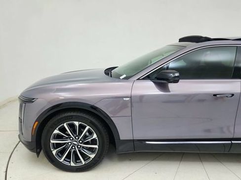 Used 2024 Cadillac Lyriq Sport image 4