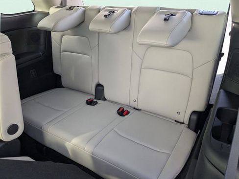 New 2026 Nissan Pathfinder SL FWD image 28