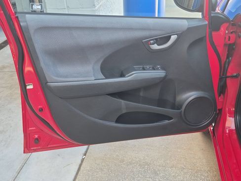 Used 2011 Honda Fit image 12