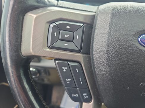 Used 2018 Ford F150 Limited image 22