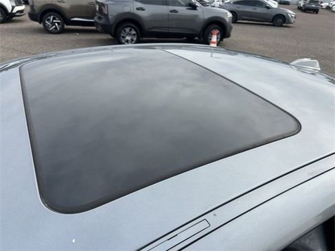 Used 2025 BMW 330i xDrive Sedan w/ M Sport Package image 11