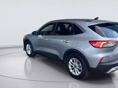 Used 2021 Ford Escape SE FWD image 5