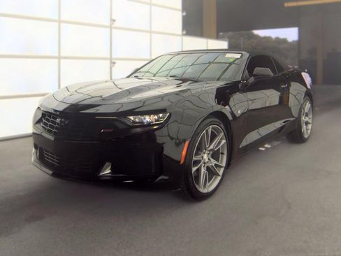 Used 2022 Chevrolet Camaro LT w/ RS Package RWD image 4
