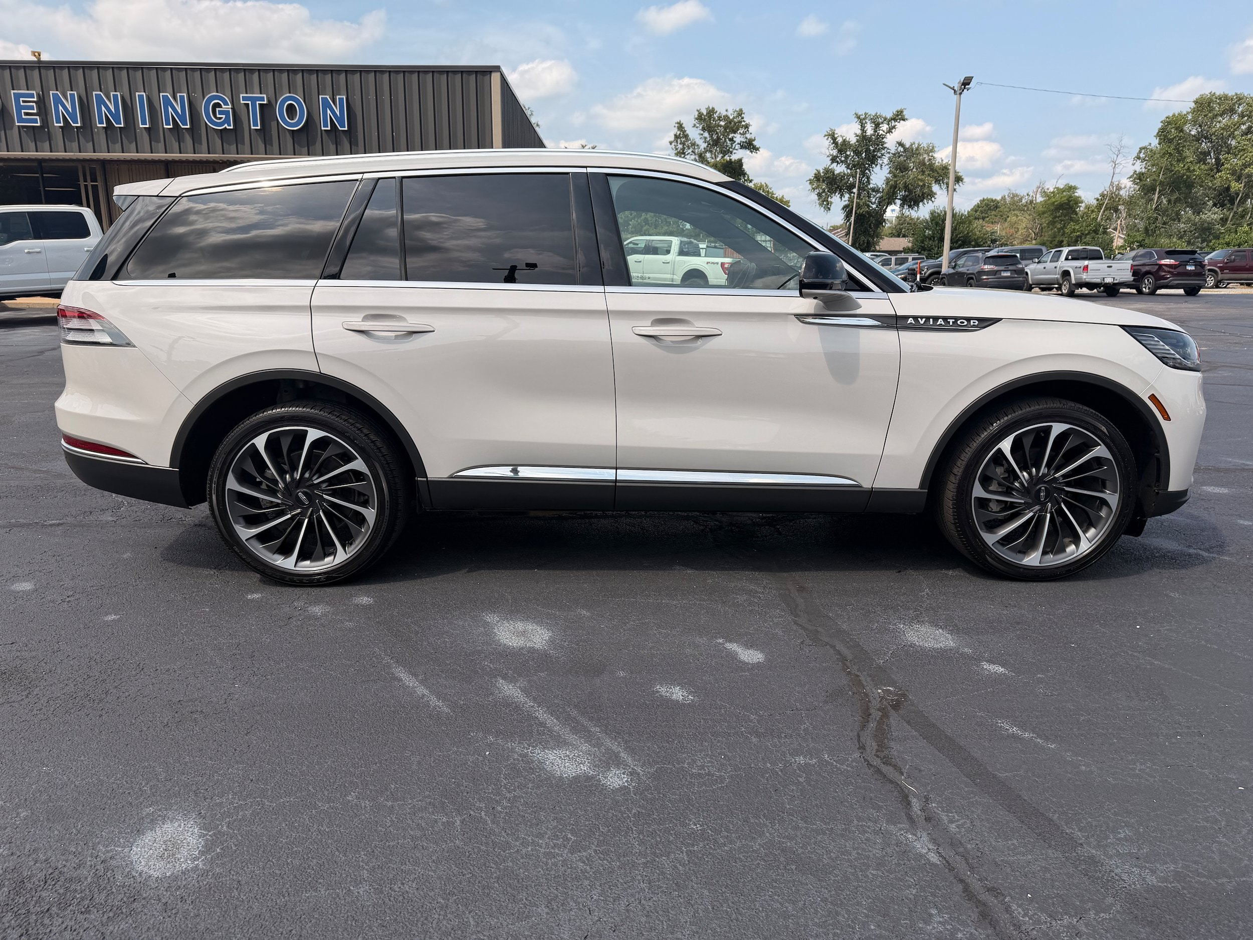 Used 2025 Lincoln Aviator Reserve w/ Equipment Group 201A AWD/4WD image 10