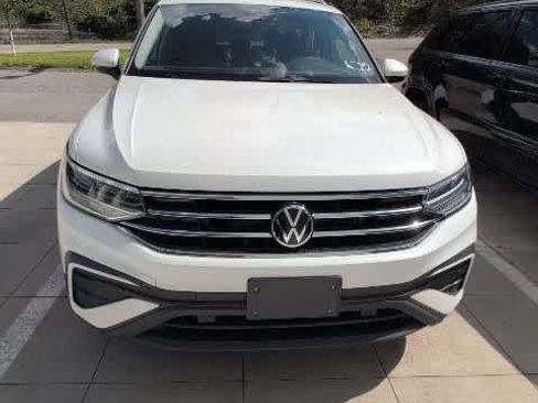 Certified 2023 Volkswagen Tiguan SE AWD/4WD image 7