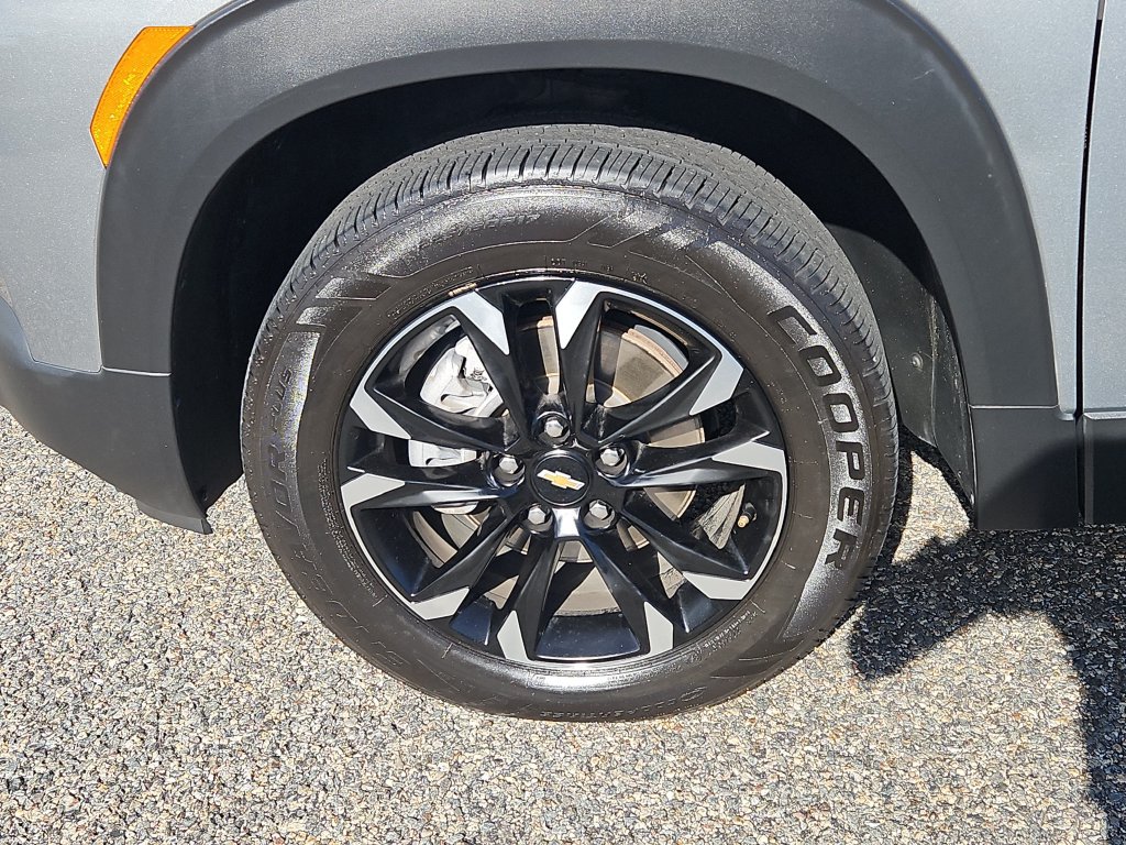 Used 2023 Chevrolet TrailBlazer LT AWD/4WD image 7
