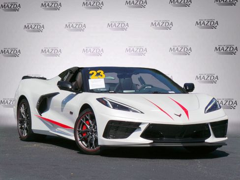 Used 2023 Chevrolet Corvette Stingray Premium Conv w/ Z51 Performance Package RWD image 2